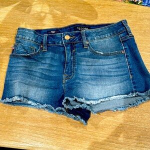 Short stretchy shorts